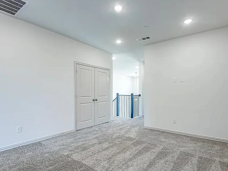 9419 Speaker Dr — Photo 10