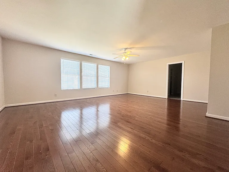 5544 Hammermill Dr — Photo 16