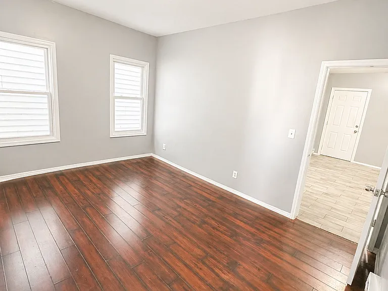 51 N 14th St #3 — Photo 7