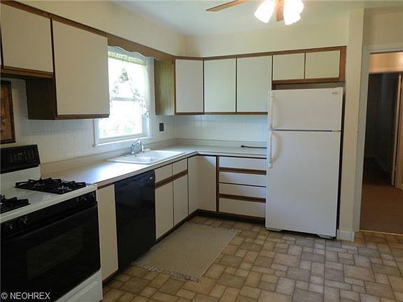 2nd image of 99 Hilltop Blvd