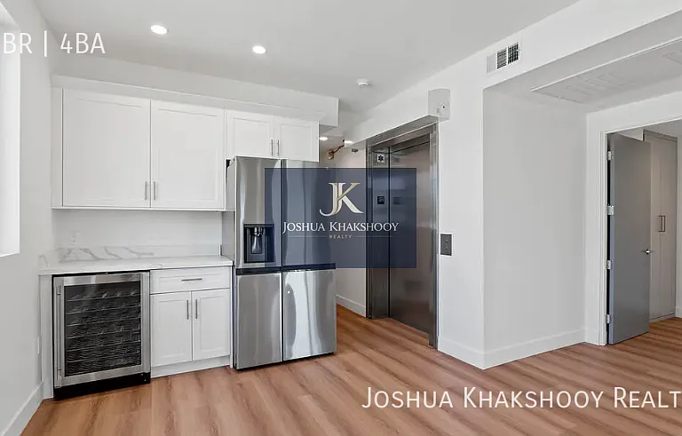 834 S Shenandoah St #301 — Photo 5