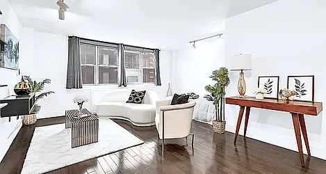 240 East 35th Street, #8C