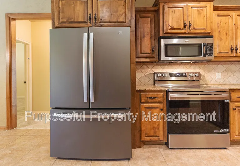 9008 NW 79th St — Photo 12