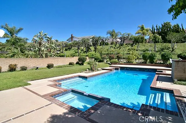 4 bed, 2.5 bath, 2461 sqft, $6,000 — Photo 1