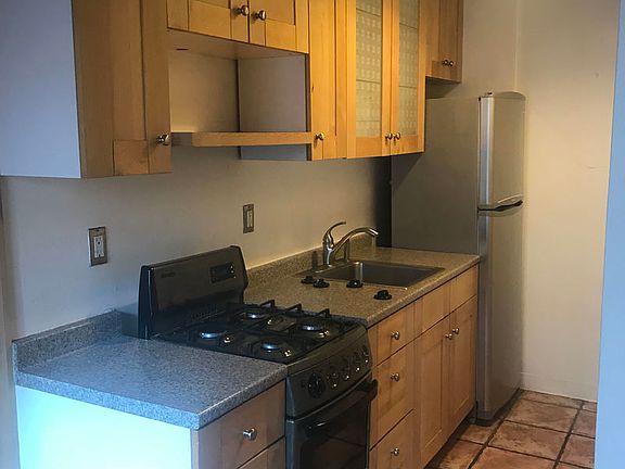 2nd image of 103 W 69th St APT 5