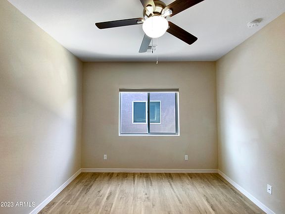 5th image of 415 W ALICIA Drive