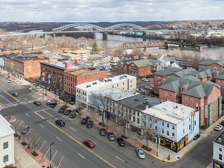 584 Main St #G — Photo 10