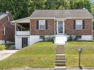 564 Hillcrest Rd, York, PA 17403