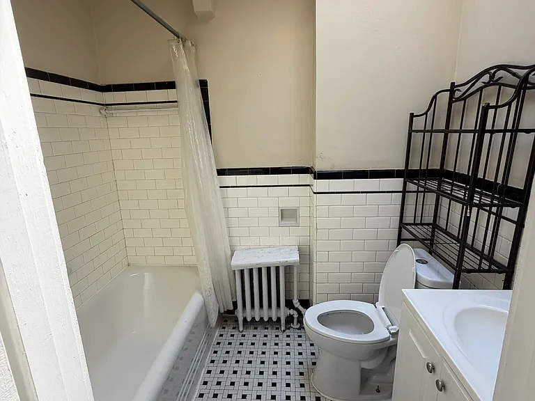 4224 Sheldon Ave — Photo 9