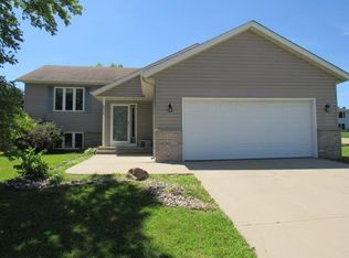 4812 Manor Brook Dr NW, Rochester, MN 55901