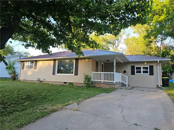 805 S Jackson St, El Dorado Springs, MO 64744