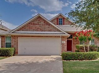 4012 Rochester Dr, Fort Worth, TX 76244