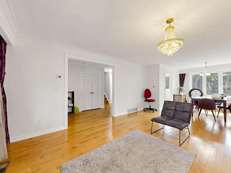 32 Wycliffe Cres — Photo 10