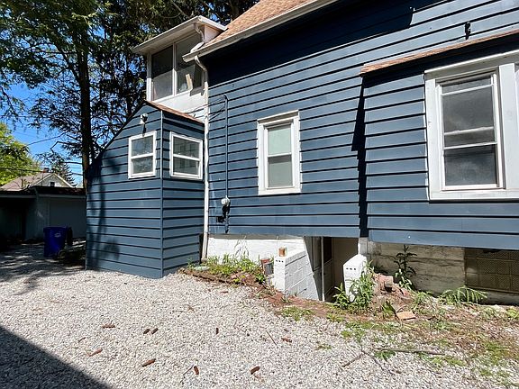 3rd image of 3288 W 126th St