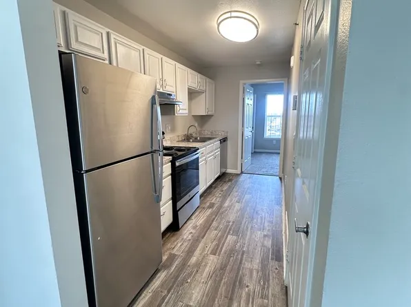 9459 Longs Peak Dr, Henderson, CO