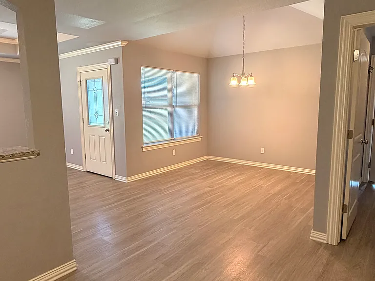 1123 Springhill Rd — Photo 7