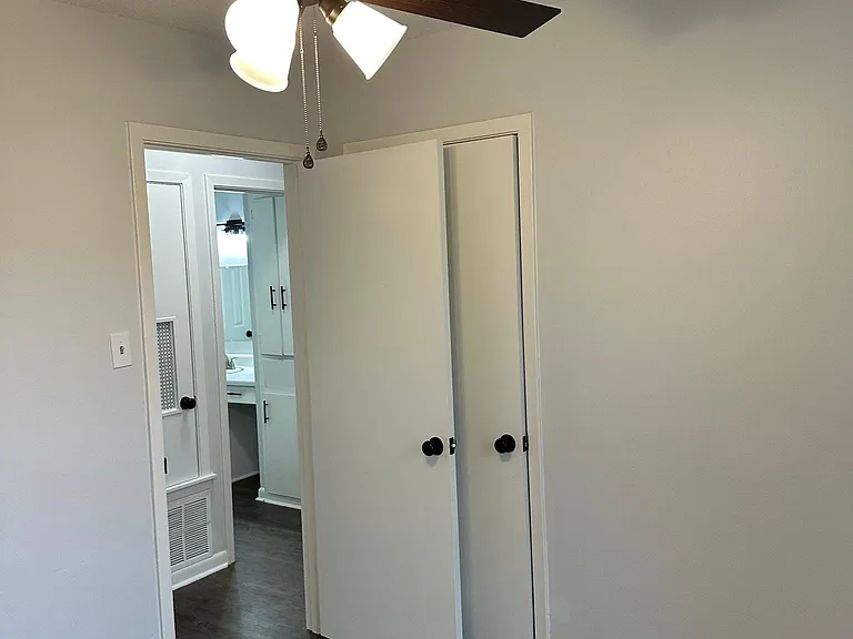 7211 Westglade Dr — Photo 20