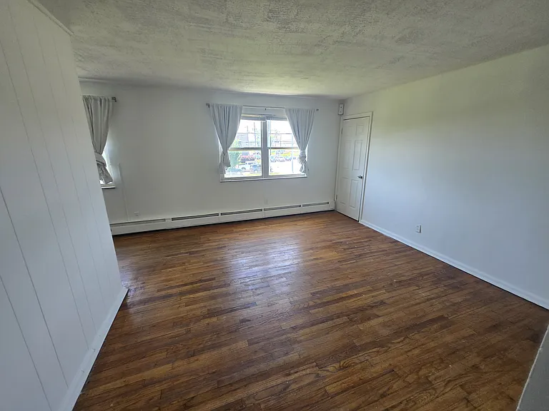 4720 Ridge Ave #4 — Photo 7