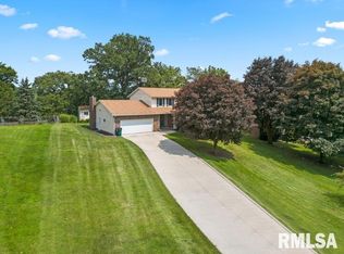 405 Oak Dr, Geneseo, IL 61254
