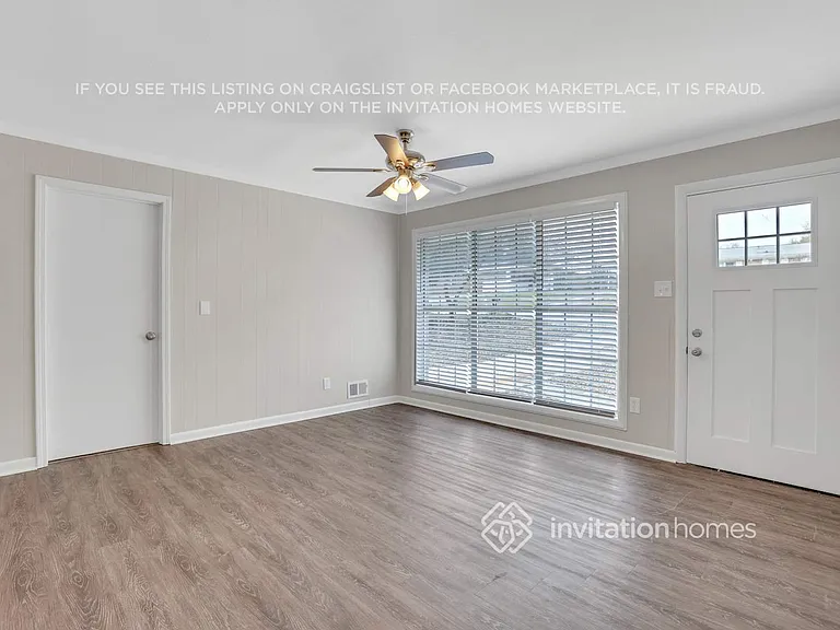 1555 Mountain View Cir NW — Photo 2