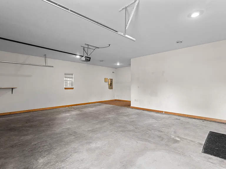 12382 69th Ln NE — Photo 34