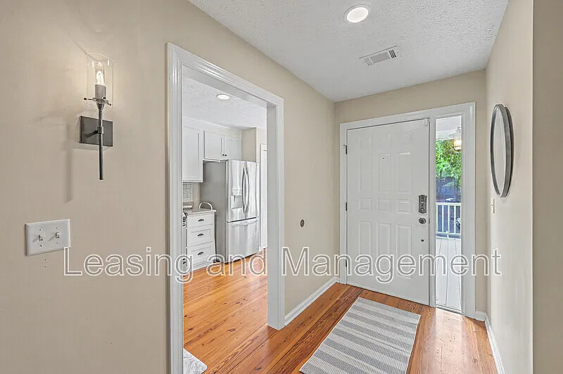 2 bed, 2.0 bath, 1000 sqft, $2,580 — Photo 3