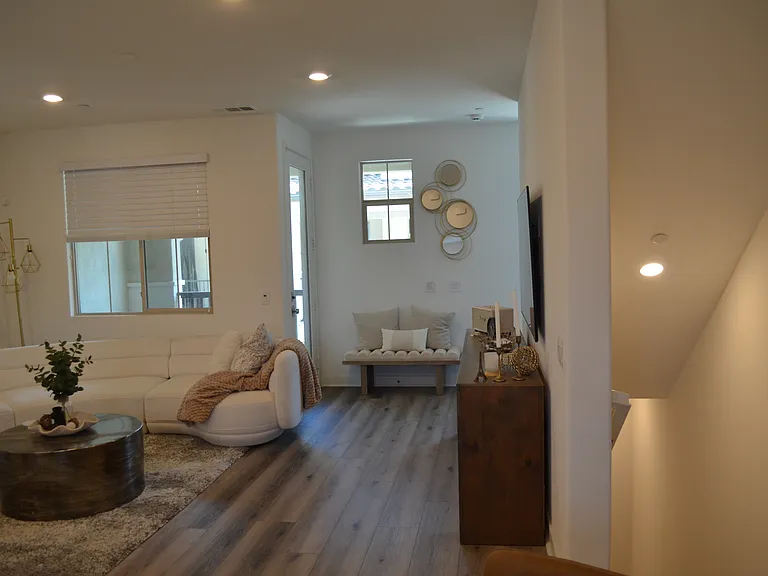 513 Tamarind Way #C — Photo 11