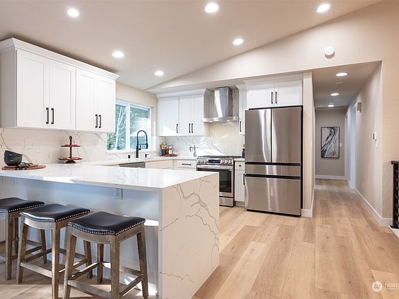 3rd image of 21226 80th Avenue SE