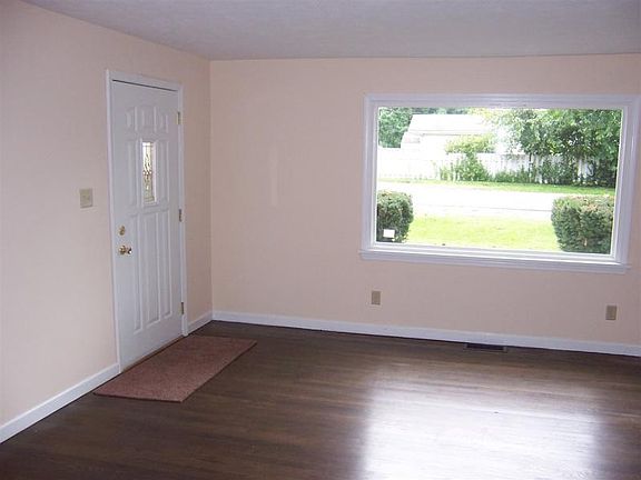 4th image of 4319 Linden Ave