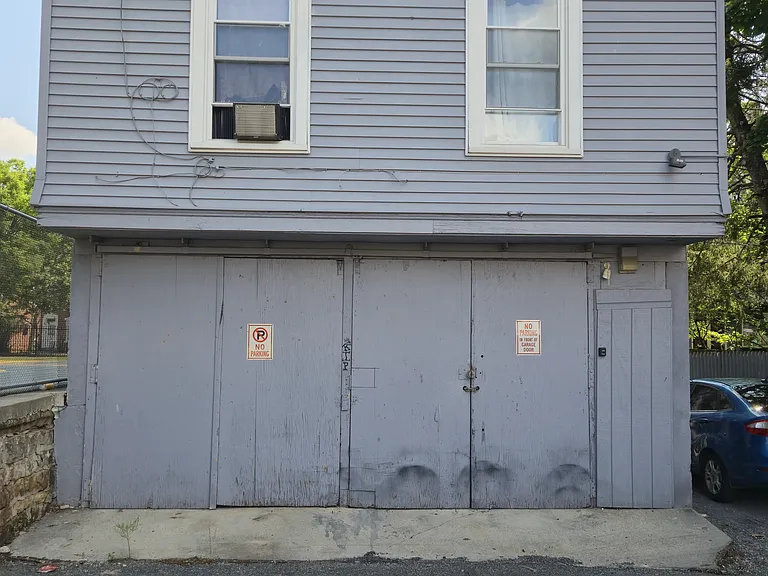 628 N 6th St #4 — Photo 16