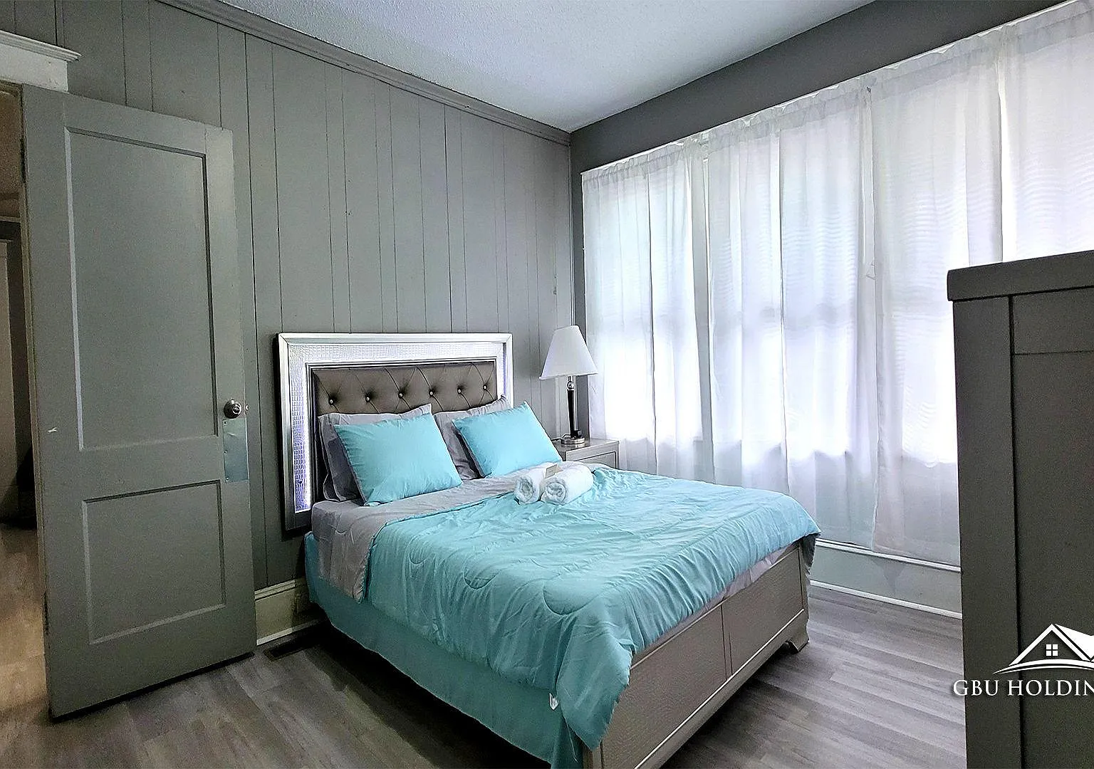 4 bed, 2.0 bath, 1500 sqft, $858 — Photo 2