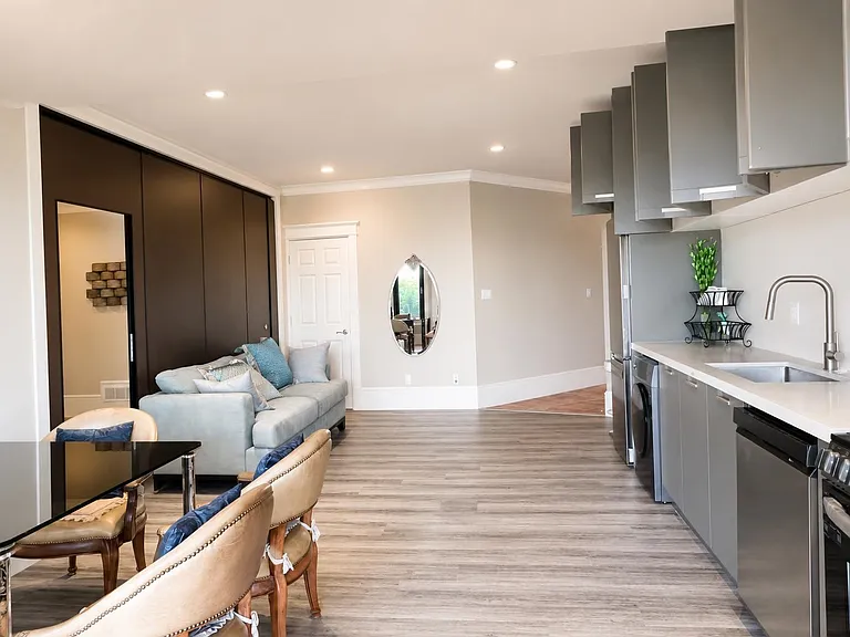 750 Greenwood Rd #2 — Photo 4
