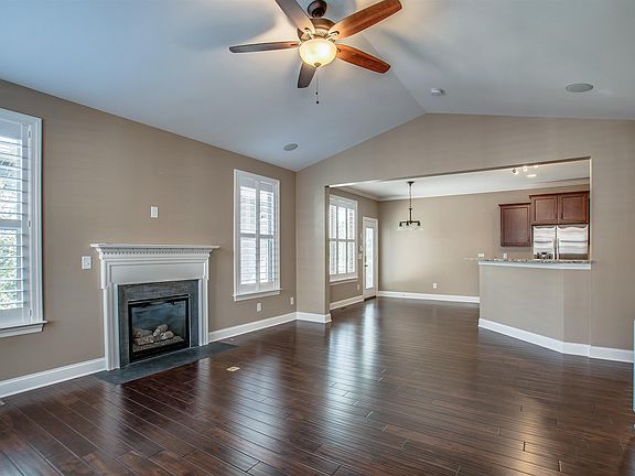 5th image of 332 Tippecanoe Dr