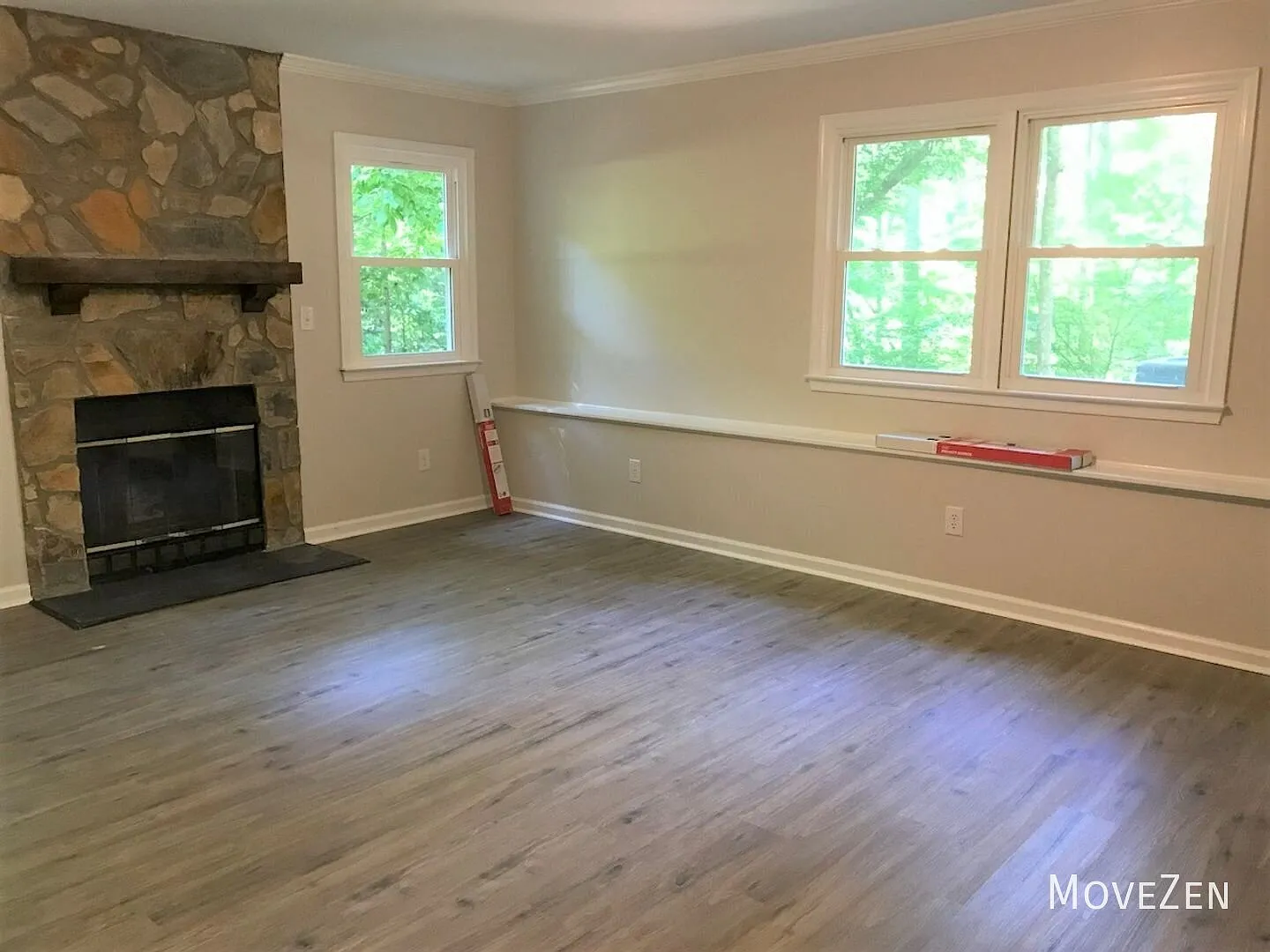 5408 Bridle Ridge Dr Pfafftown, NC 27040 Charming Home with Large Yard and Beautiful Deck — Photo 4