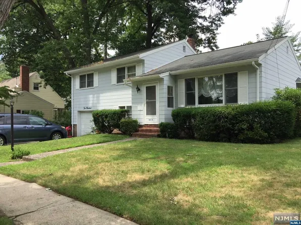 200 E Linden Ave, Dumont, NJ 07628