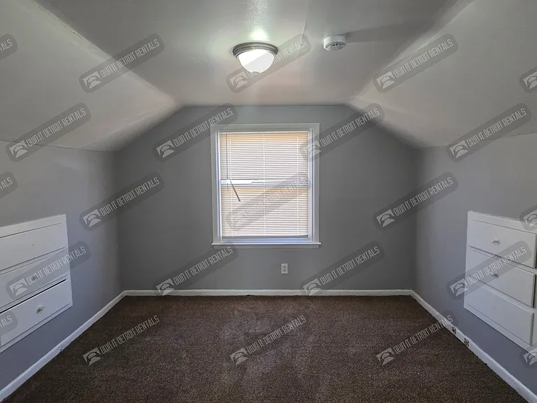 9310 Fielding St — Photo 12