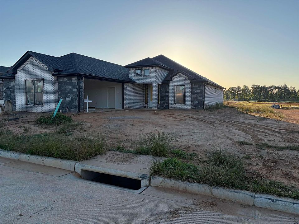 1st image of 107 Moonlight Dr