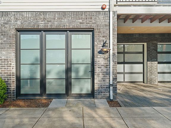 2nd image of 512 NE 56th Ave