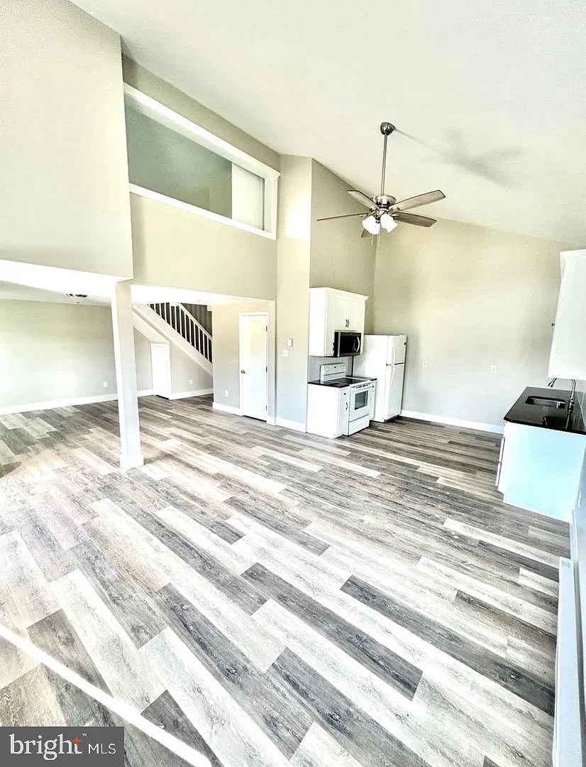 1 bed, 1.0 bath, 1100 sqft, $1,850 — Photo 3