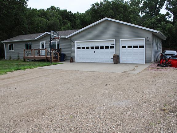 2nd image of 2525 Anthony Ave