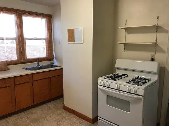 1 bed, $725 — Photo 1
