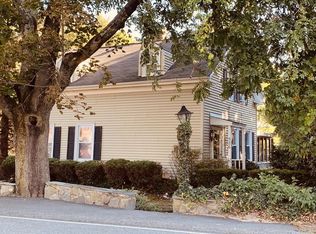 526 Pleasant St, Somerset, MA 02726