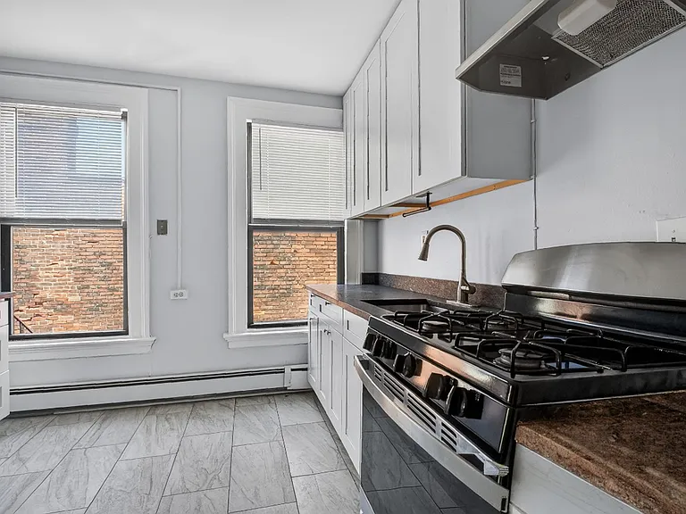 33 Howe St #35 — Photo 20