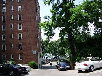 2nd image of 615 Warburton Ave APT 4N