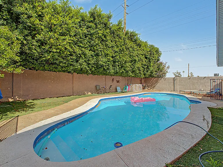 8932 N 56th Dr — Photo 4