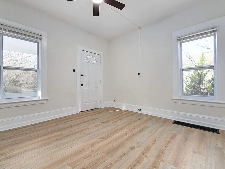 9701 Heath Ave — Photo 6