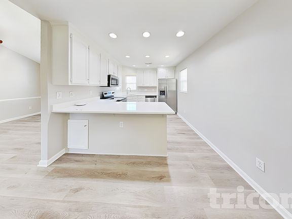 3rd image of 4904 Valley Trail Ct