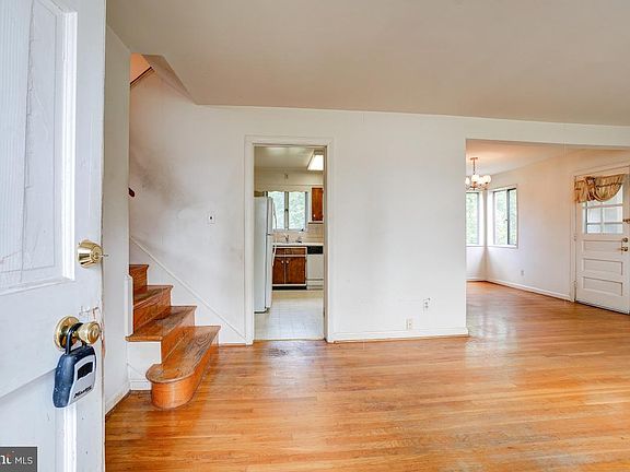 5th image of 5912 Flanders St