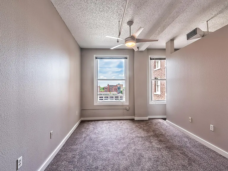 Board of Trade 16 Bedroom