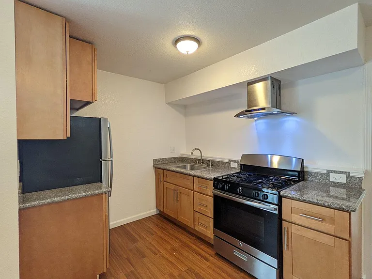 2414 Dana Street — Photo 7